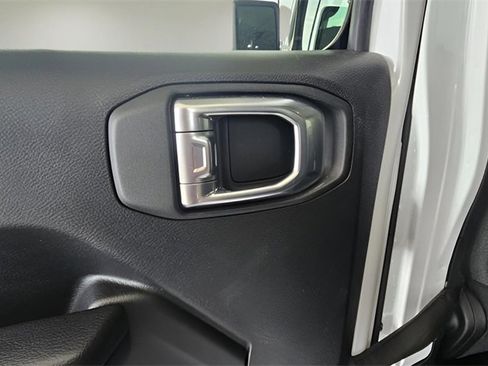 Used 2024 Jeep Gladiator Rubicon image 17