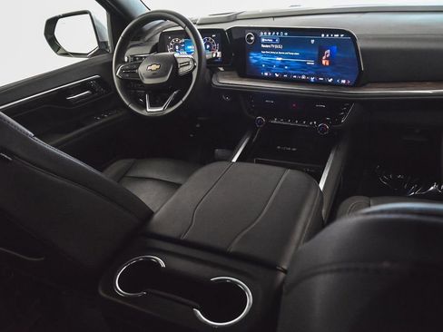 Used 2025 Chevrolet Tahoe LT image 33