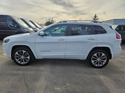 Used 2019 Jeep Cherokee Overland w/ Technology Group image 4
