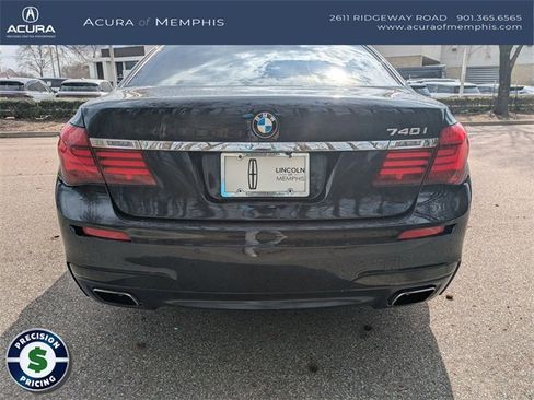 Used 2015 BMW 740i image 4