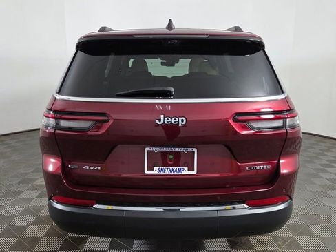 Used 2023 Jeep Grand Cherokee L Limited w/ Luxury Tech Group II image 8