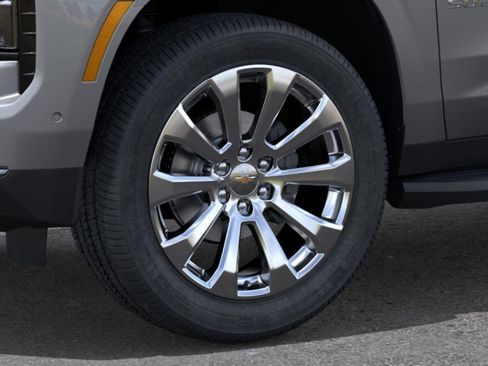 New 2026 Chevrolet Suburban Premier image 10
