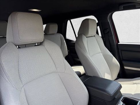Certified 2025 Toyota 4Runner SR5 AWD/4WD image 28