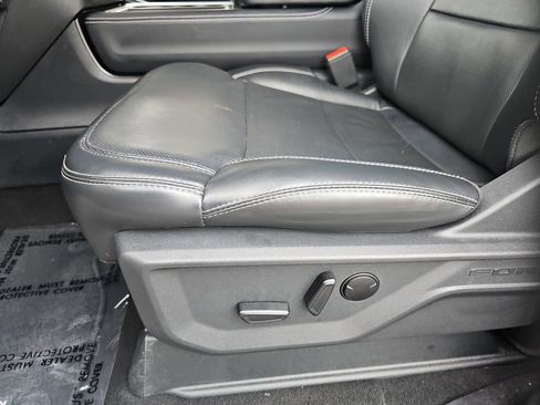 Used 2025 Ford Expedition Max Platinum w/ Driver's Package image 18