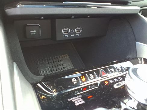 New 2026 Jeep Grand Wagoneer L Limited AWD/4WD image 31