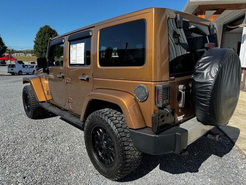 Used 2011 Jeep Wrangler 70th Anniversary w/ Dual Top Group image 7