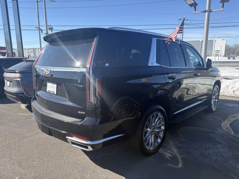 Certified 2024 Cadillac Escalade Premium Luxury w/ Performance Package image 5