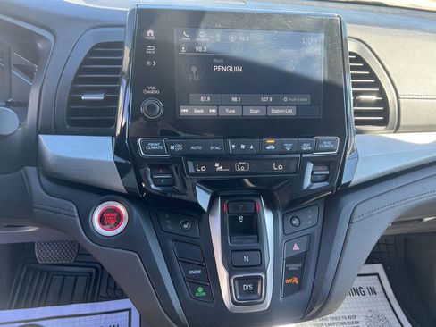 Used 2018 Honda Odyssey EX-L image 16