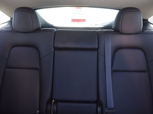 Used 2025 Tesla Model Y Performance image 16