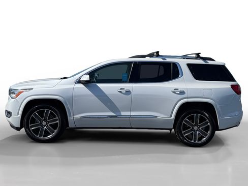 Used 2017 GMC Acadia Denali w/ Technology Package AWD/4WD image 2