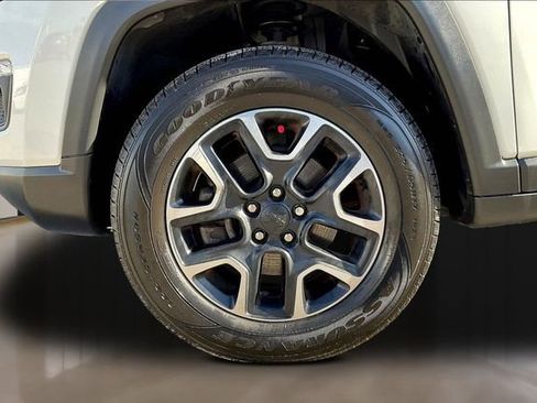 Used 2019 Jeep Compass Trailhawk w/ Leather Interior Group image 23