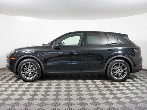 Certified 2024 Porsche Cayenne AWD/4WD image 2