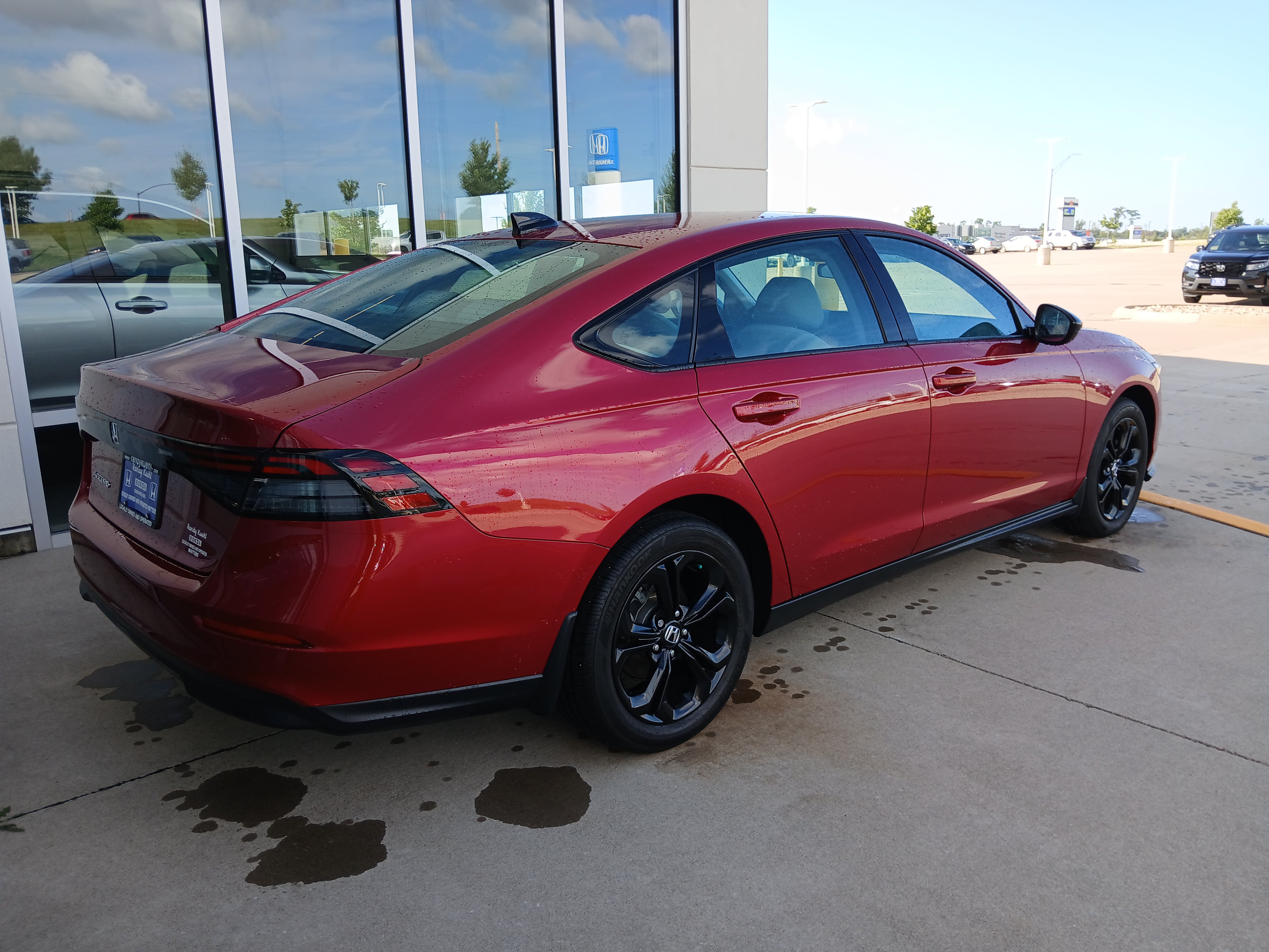 Used 2025 Honda Accord SE image 7