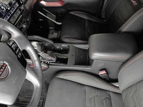 Used 2023 Nissan Frontier PRO-4X w/ Pro Convenience Package image 18