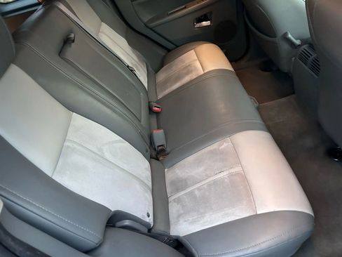 Used 2006 Jeep Grand Cherokee Overland w/ Skid Plate Group image 27