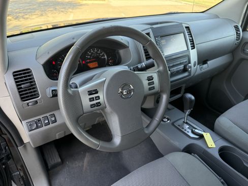 Used 2020 Nissan Frontier SV w/ SV Utility Package AWD/4WD image 20
