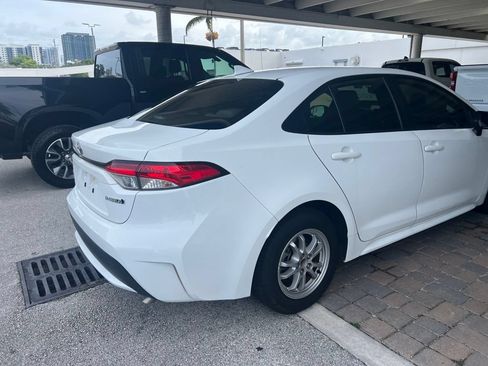 Used 2022 Toyota Corolla LE FWD image 11