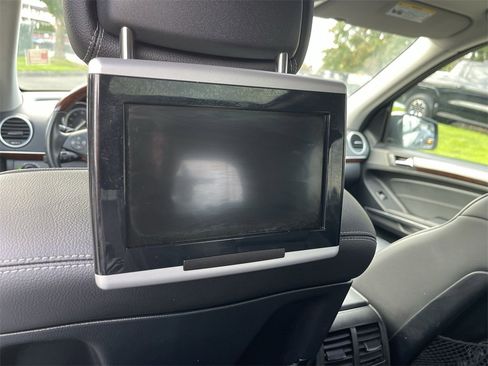 Used 2012 Mercedes-Benz GL 450 4MATIC image 36