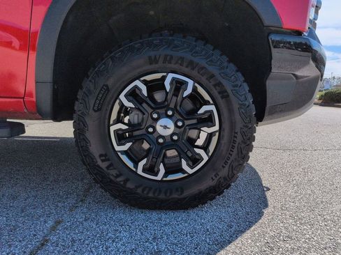 Used 2023 Chevrolet Silverado 1500 ZR2 w/ Technology Package AWD/4WD image 11