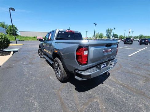 Used 2025 GMC Canyon Denali AWD/4WD image 7