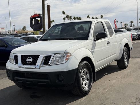 Used 2020 Nissan Frontier S image 1