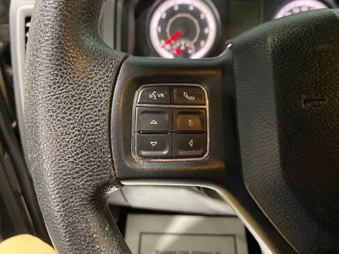 Used 2017 RAM 1500 Express image 12