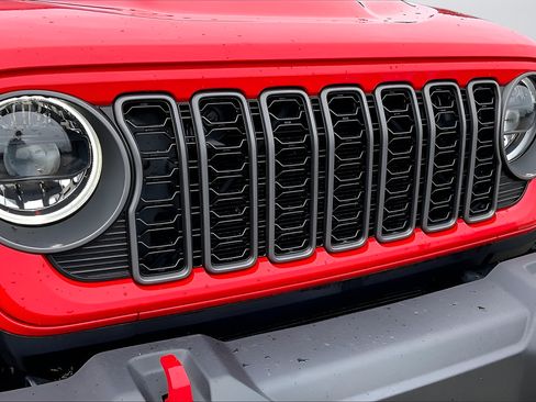 Used 2026 Jeep Wrangler Unlimited Rubicon AWD/4WD image 34