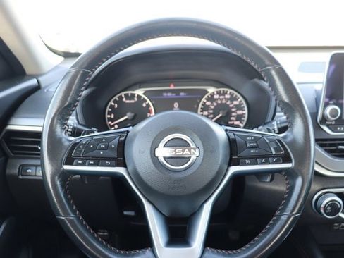 Used 2023 Nissan Altima 2.5 SR image 16