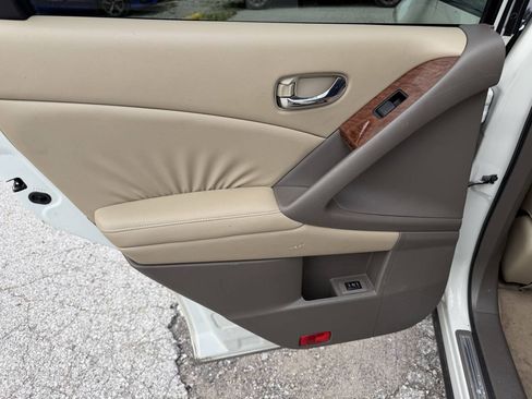 Used 2010 Nissan Murano LE w/ Navigation Pkg AWD/4WD image 15