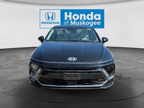 Used 2025 Hyundai Sonata SEL FWD image 2