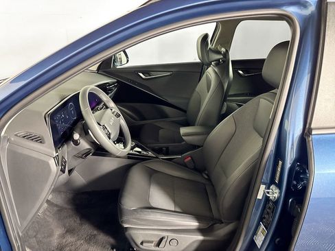 Certified 2023 Kia Niro Wind FWD image 12