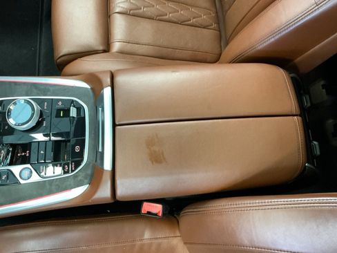 Used 2023 BMW X7 M60i w/ Executive Package AWD/4WD image 11