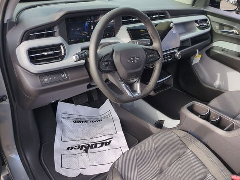 New 2027 Chevrolet Bolt LT w/ Comfort Package FWD image 10