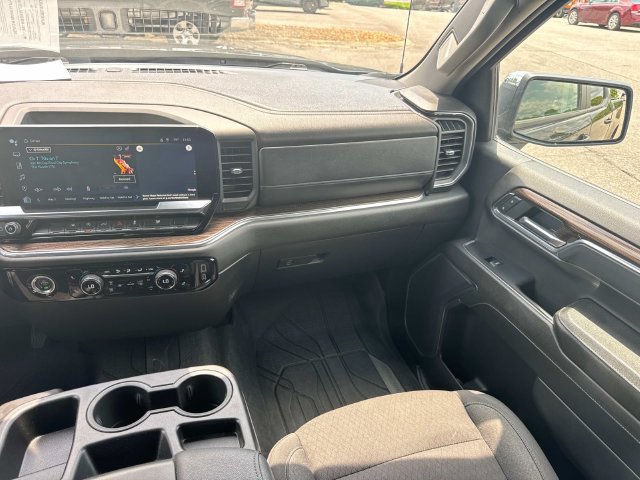 Used 2024 Chevrolet Silverado 1500 LT w/ Protection Package AWD/4WD image 19