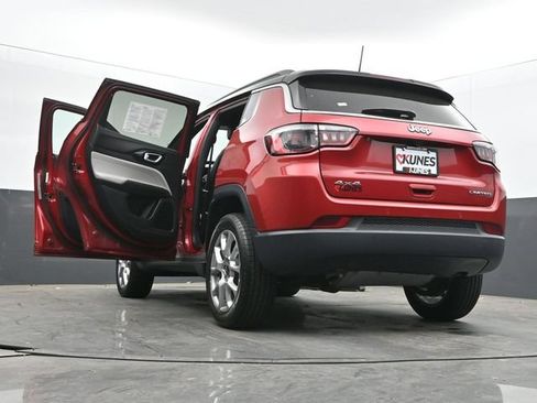 Used 2025 Jeep Compass Limited AWD/4WD image 70