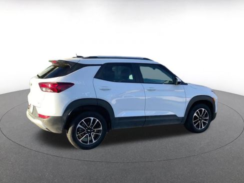 Used 2025 Chevrolet TrailBlazer LT w/ Driver Confidence Package image 15