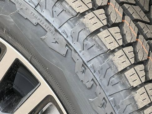 New 2026 GMC Sierra 1500 AT4 w/ AT4 Premium Package image 15