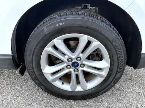 Used 2019 Ford Edge SEL w/ Equipment Group 201A AWD/4WD image 23