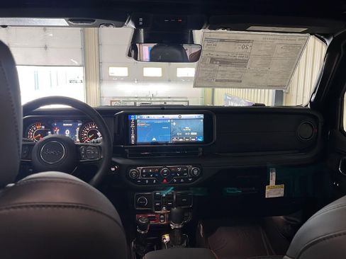 New 2026 Jeep Wrangler Unlimited Rubicon image 24