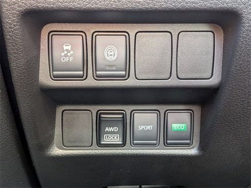 Certified 2021 Nissan Rogue Sport S image 23