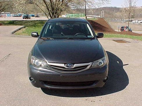 Used 2010 Subaru Impreza 2.5i Premium image 3