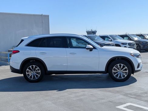 Used 2026 Mercedes-Benz GLC 300 GLC 300 image 4