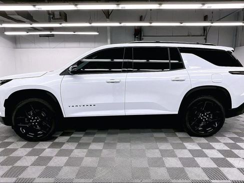 Used 2026 Chevrolet Traverse RS AWD/4WD image 14