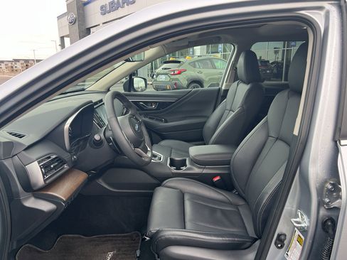 Used 2025 Subaru Outback Limited image 10