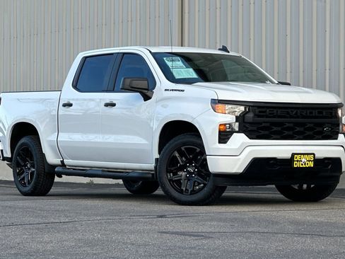 Used 2024 Chevrolet Silverado 1500 Custom w/ Turbomax Blackout Package image 2
