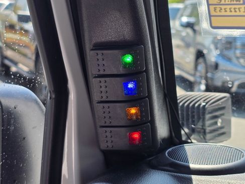 Used 2015 Jeep Wrangler Sport image 17