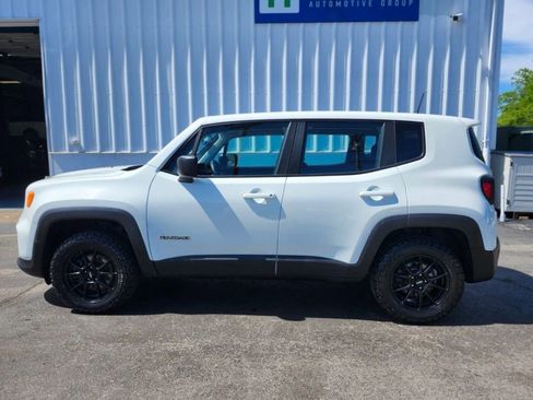 Used 2022 Jeep Renegade Sport AWD/4WD image 2