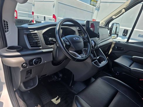 Used 2023 Ford Transit 250 Medium Roof RWD image 19