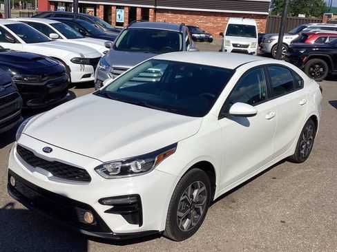 Used 2020 Kia Forte LXS FWD image 4