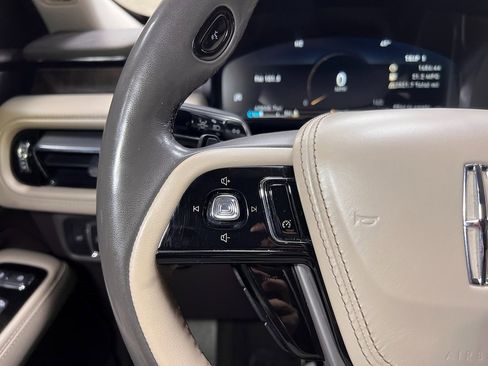 Used 2022 Lincoln Aviator Reserve w/ Elements Package Plus image 19